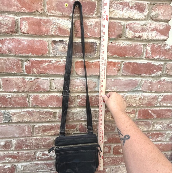 Vintage Fossil Black Leather Crossbody Messenger Bag Brass Hardware - Picture 9 of 10